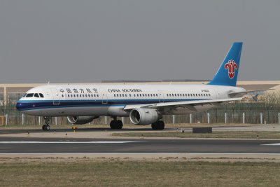 date：2010-05-01location：Beijing Capital Intl Airport - ZBAAairline：China Southern Airlines - CSNregistration：B-6622aircraft：A321-200