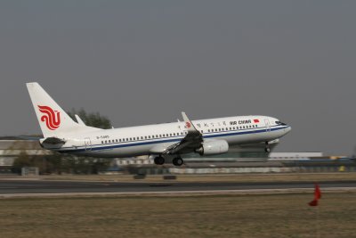 date：2010-05-01location：Beijing Capital Intl Airport - ZBAAairline：Air China - CCAregistration：B-5485aircraft：B737-800