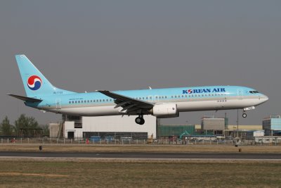 date：2010-05-01location：Beijing Capital Intl Airport - ZBAAairline：Korean Air - KALregistration：HL7728aircraft：B737-900