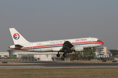 date：2010-05-01location：Beijing Capital Intl Airport - ZBAAairline：China Eastern Airlines - CESregistration：B-2213aircraft：A320-200